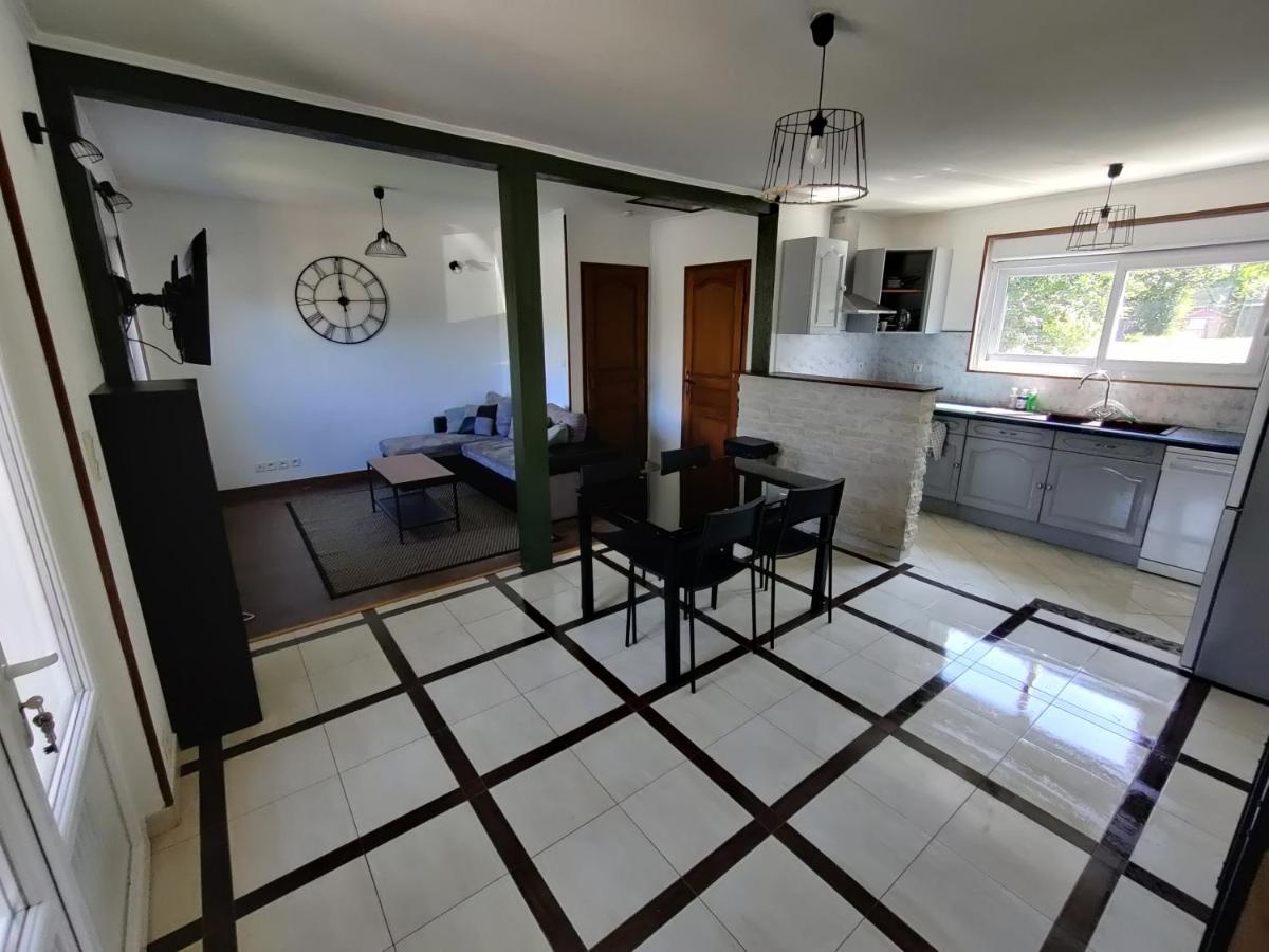 Studio Spacieux Tout Equipe Avec Jardin Varennes-Vauzelles Ngoại thất bức ảnh