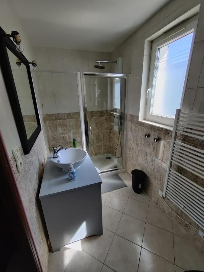 Studio Spacieux Tout Equipe Avec Jardin Varennes-Vauzelles Ngoại thất bức ảnh
